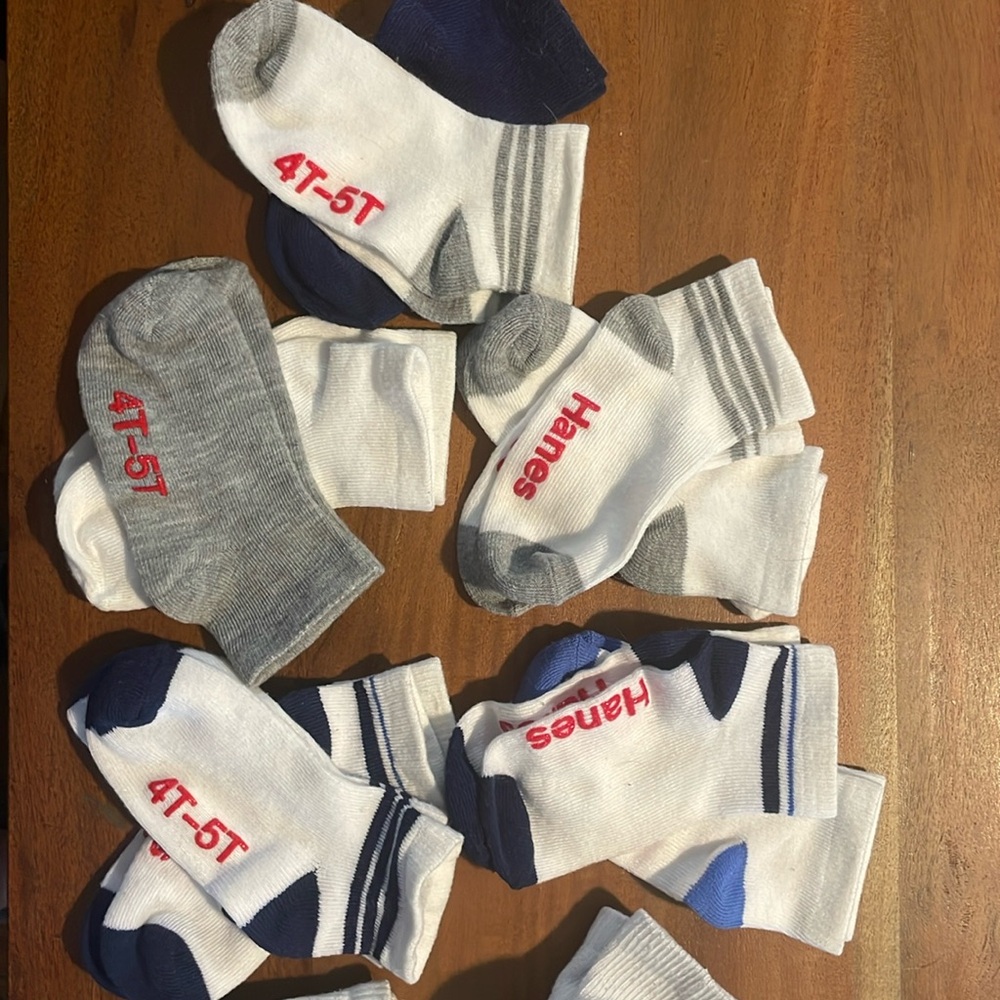 Hanes Boys 1-3T and 4-5T socks (69 Pairs)